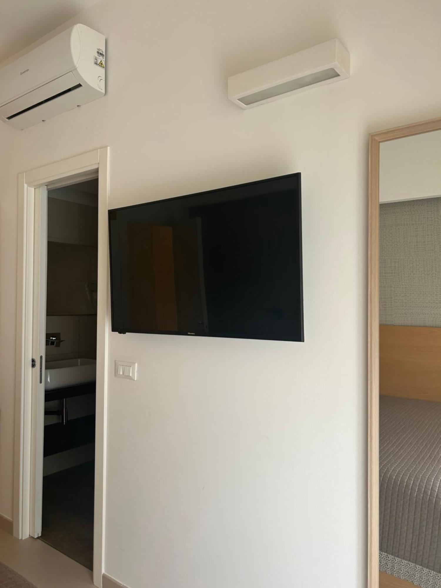 Tuile 34 Bed and Breakfast Lecce Buitenkant foto