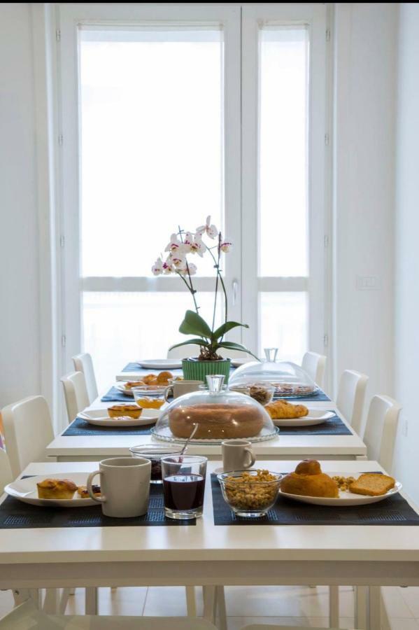 Tuile 34 Bed and Breakfast Lecce Buitenkant foto